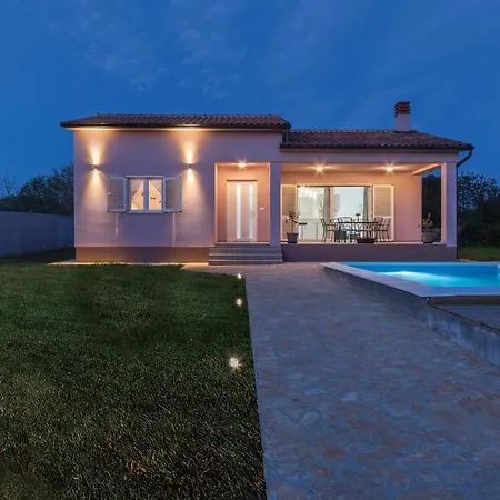 Two-bedroom In بيت للعطل *