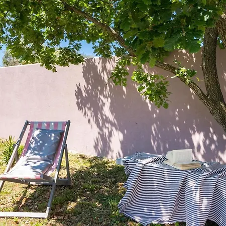 Holiday home Cozy In With Outdoor Swimming Pool Vodnjan