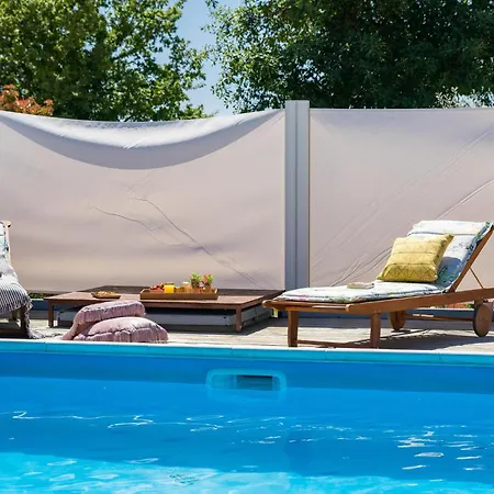 Cozy In With Outdoor Swimming Pool * Vodnjan